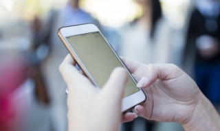 苹果手机怎么设置铃声（苹果手机怎么设置铃声来电铃声）