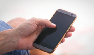 蓝牙耳机怎么连接手机（蓝牙耳机怎么连接手机配对）