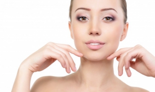 舌苔厚白是怎么回事（女人舌苔厚白是怎么回事）