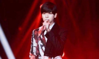 毕书尽承认恋情，女友是谁（毕书尽婚变）