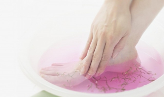 鸡眼是怎么形成的（鸡眼是怎么形成的图片）