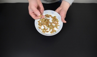 清洗葡萄干的小技巧（葡萄干如何清洗才干净）