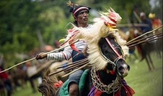 松巴岛著名景点（松巴岛著名景点图片）