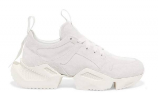 怎样让白鞋变白（怎样让白鞋变白一点）