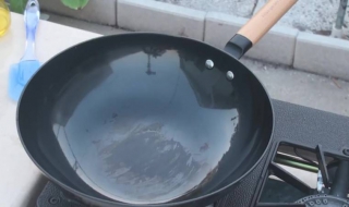 新买不粘锅如何开锅（新买不粘锅如何开锅没有猪肉）