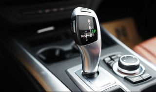 自动档正确停车步骤 自动挡正确停车操作