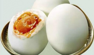 咸蛋怎么腌制才好吃（咸蛋怎么腌制好吃方法）