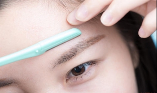 修眉刀怎么用 电动修眉刀怎么用