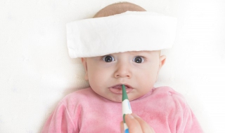 感冒发烧吃什么好（孩子感冒发烧吃什么好）