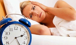 夜晚失眠吃什么好（夜晚失眠吃什么好一点）