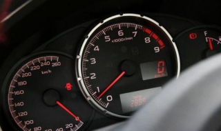 怎样开车才省油（怎样开车才省油?）