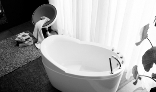 如何去除浴盆污垢 怎样清除浴盆的污垢