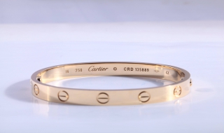 卡地亚love手镯鉴定真假的方法 卡地亚love系列项链怎么辨别真假