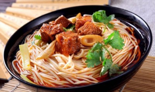 重庆小面的做法（重庆小面的做法及配料家庭版正宗）