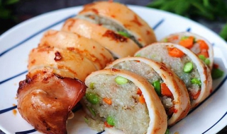 鱿鱼包饭怎么做（鱿鱼包饭怎么做才好吃）