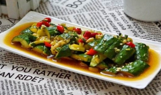 夏季凉菜拍黄瓜的做法（做黄瓜凉菜的方法）