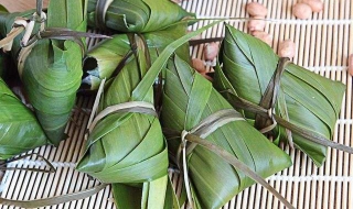 芦苇叶怎么包粽子 芦苇叶怎么包粽子图解