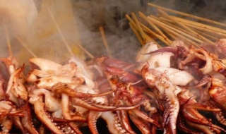 铁板鱿鱼怎么做（铁板鱿鱼怎么做才好吃）