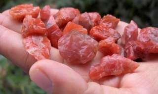 南红是什么 南红是什么颜色