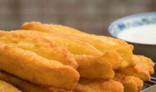 油条的做法和配方（油条的做法和配方 酥脆蓬松）