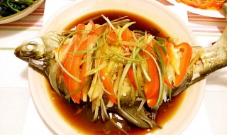 清蒸武昌鱼的做法（清蒸武昌鱼的做法大全）