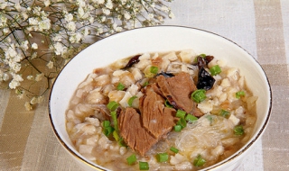 羊肉泡馍的做法（羊肉泡馍的做法与配料）