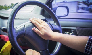 新手驾车技巧（新手驾车技巧口诀）