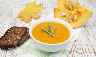 家长如何给宝宝添加辅食（家长如何给宝宝添加辅食和辅食）