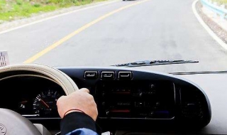 开车省油技巧（冬天开车省油技巧）