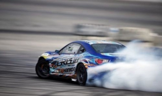 飞车甩尾漂移技巧解析（飞车甩尾漂移技巧解析图片）