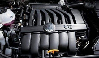 如何打开汽车发动机引擎盖（汽车发动机引擎盖怎么打开）