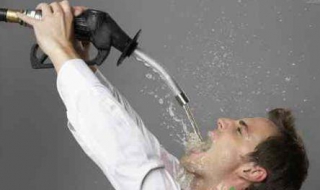 醉酒怎么办（遇到客人醉酒怎么办）