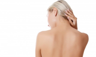 后背长痤疮怎么办（后背长痤疮怎么回事）