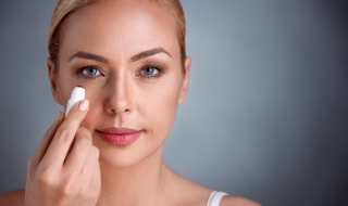 脸上长脂肪粒怎么办（脸部有脂肪粒怎么办）