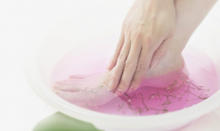 臭脚怎么办 皮鞋臭脚怎么办