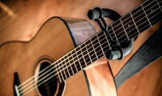 吉他自学入门与练习，参考以下 吉他初学者必练