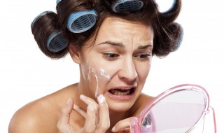 肤色不均怎么办 化完妆肤色不均怎么办