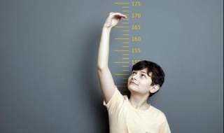 小孩个子矮小怎么办（三岁小孩个子矮小怎么办）