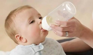 小孩呕吐腹泻怎么办（孩子呕吐腹泻怎么办）