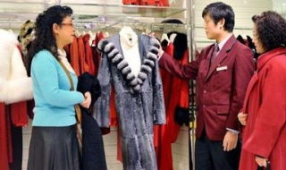 服装销售技巧（服装销售技巧和话术）