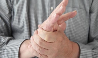 四肢麻木怎么办（颈椎压迫神经四肢麻木怎么办）