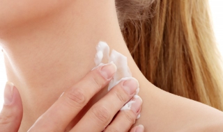 脖子上有皱纹怎么办 脖子上出现皱纹怎么办