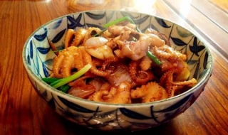 红酒小章鱼 一只章鱼的红酒