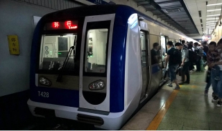 北京地铁2号线简介（北京地铁2号线简介图片）