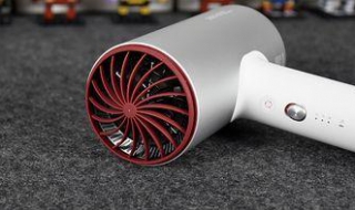 如何挑选家用电吹风 如何挑选家用电吹风扇