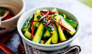 凉拌黄瓜的做法（家常凉拌黄瓜的做法）