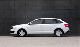 昕动如何换电瓶 斯柯达昕动电瓶怎么拆