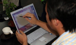 电脑玩cf卡怎么办（老电脑玩cf卡怎么办）