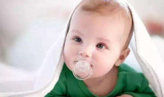 婴儿不吃奶嘴怎么办（婴儿不吃奶嘴怎么办视频）