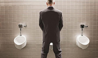 尿急怎么办（尿急怎么办车上）